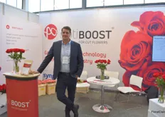 Jonas Lundh at the OptiCept stand. Their OptiBoost machine increases the vase life by 50% on average.